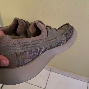 Almost new skeachers moccasins 8.5